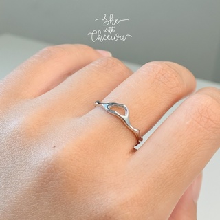 She with Cheewa | silver925 | cayla ring แหวนเงินแท้ มินิมอล ทรงคลื่นๆสุดชิค สามารถปรับขนาดตามนิ้วได้เลยค่ะ