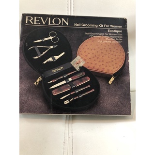 ทำเล็บ ชุดอุปกรณ์ทำเล็บของสุภาพสตรีอย่างดี Revlon จากอเมริกา