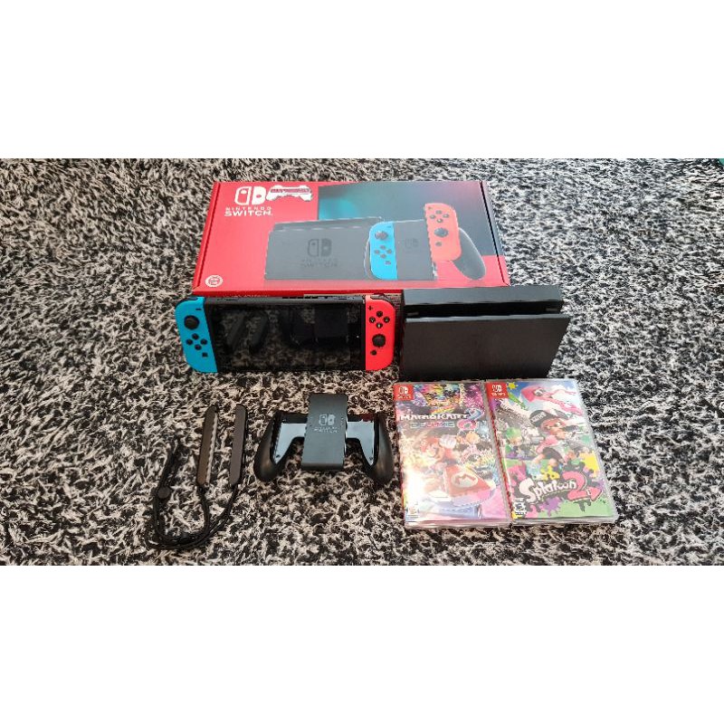 [มือสองสภาพดีมาก] Nintendo Switch เครื่องเกมนินเทนโดสวิทซ์ รุ่นใหม่ กล่องแดง แบตอึด + แผ่นเกมส์ Mariokart 8 &amp; Splatoon2