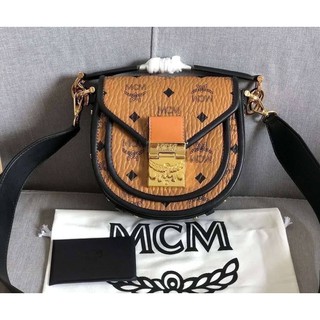 กระเป๋าสะพาย m.c.m Patricia visetos bag