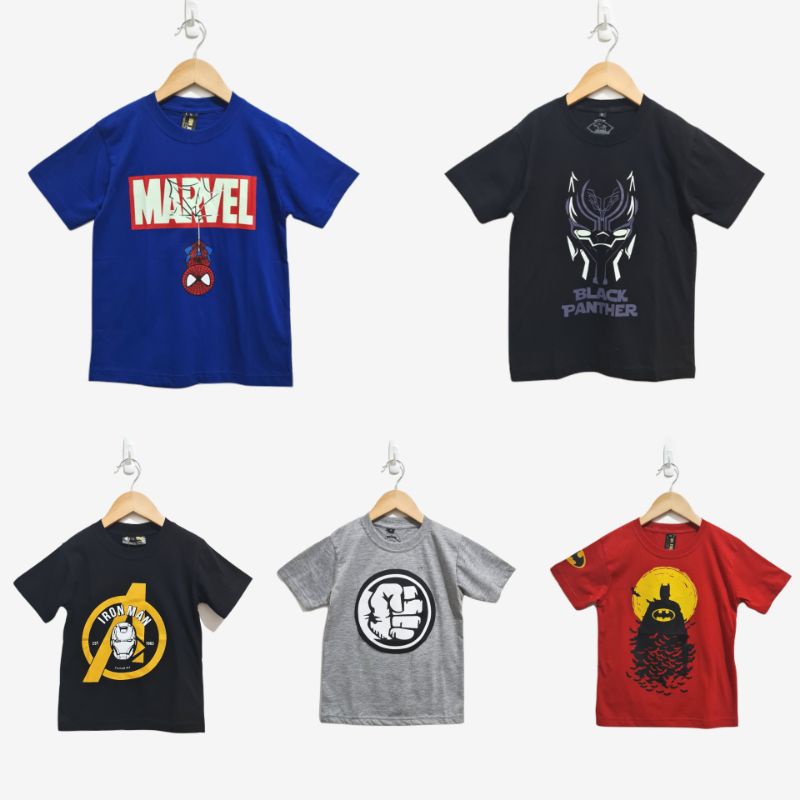 เสื้อยืดเด็กชาย Glow In The Dark Superhero ขนาด 4y 6y 8y Ironman Hulk Spiderman Batman