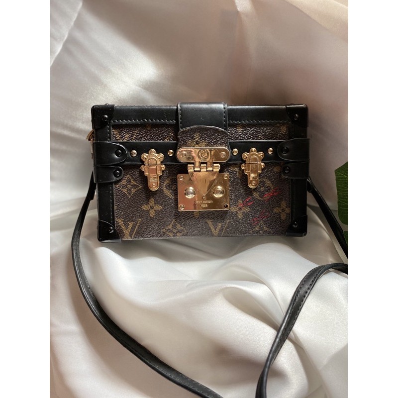 กระเป๋า Louis vitton มือสอง