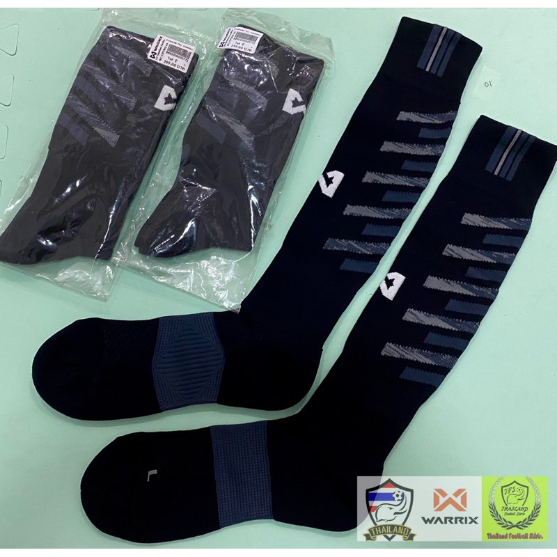 [WARRIX] ถุงเท้าฟุตบอลสำหรับนักเตะ ทีมชาติไทย ปี 2017-2018  รหัสสินค้า : WC-17FT50Z-AA สินค้าเป็นลิข