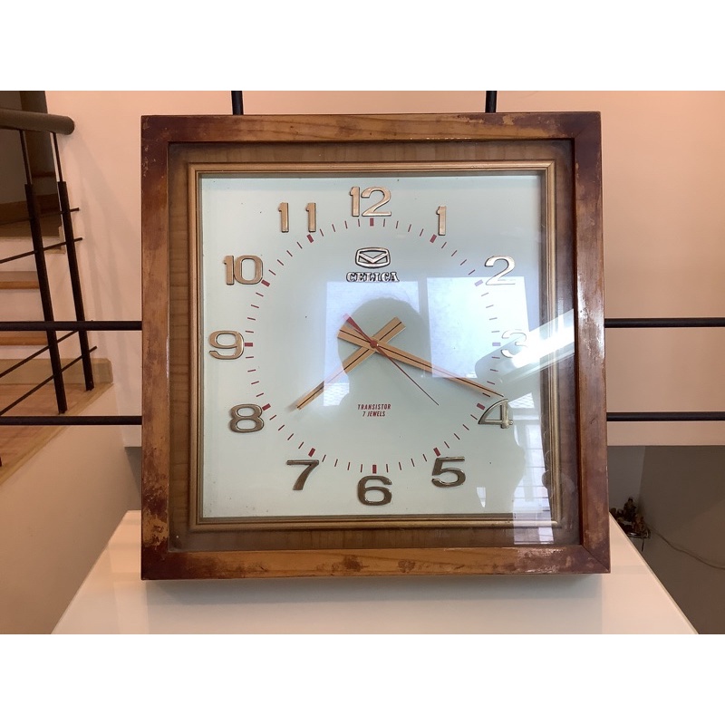 NO.002 นาฬิกาแขวนงานเก่ามือสอง ขนาด 40x40 เซนติเมตร (ตีเป็นงานโชว์)