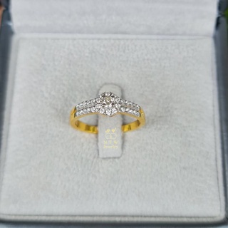 แหวนกระจุก+บ่าข้างคู่ เพชร Round Brilliant 31/0.32 ct.