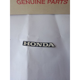 สติ๊กเกอร์HONDA สีขาวพื้นดำ(60มม.)ติดบังโคลนหลัง(86102-KZR-700ZA)คลิ๊ก125iรุ่นปี2012-2020,คลิ๊ก150iรุ่นปี2019-21, 1ชิ้น