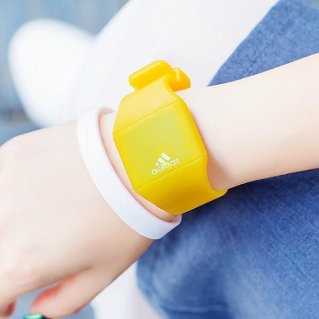 LED นาฬิกาข้อมือกีฬานักเรียนอิเล็กทรอนิกส์เพื่อการพักผ่อนหย่อนใจ