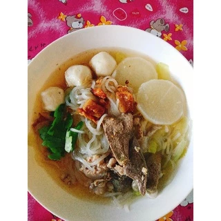 ก๋วยเตี๋ยวหมูน้ำใสกึ่งสำเร็จรูปน้ำชุปอร่อย เส้นเหนียวนุ่ม