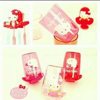 ที่เสียบแปรงสีฟัน พร้อมแก้วน้ำ Hello Kitty