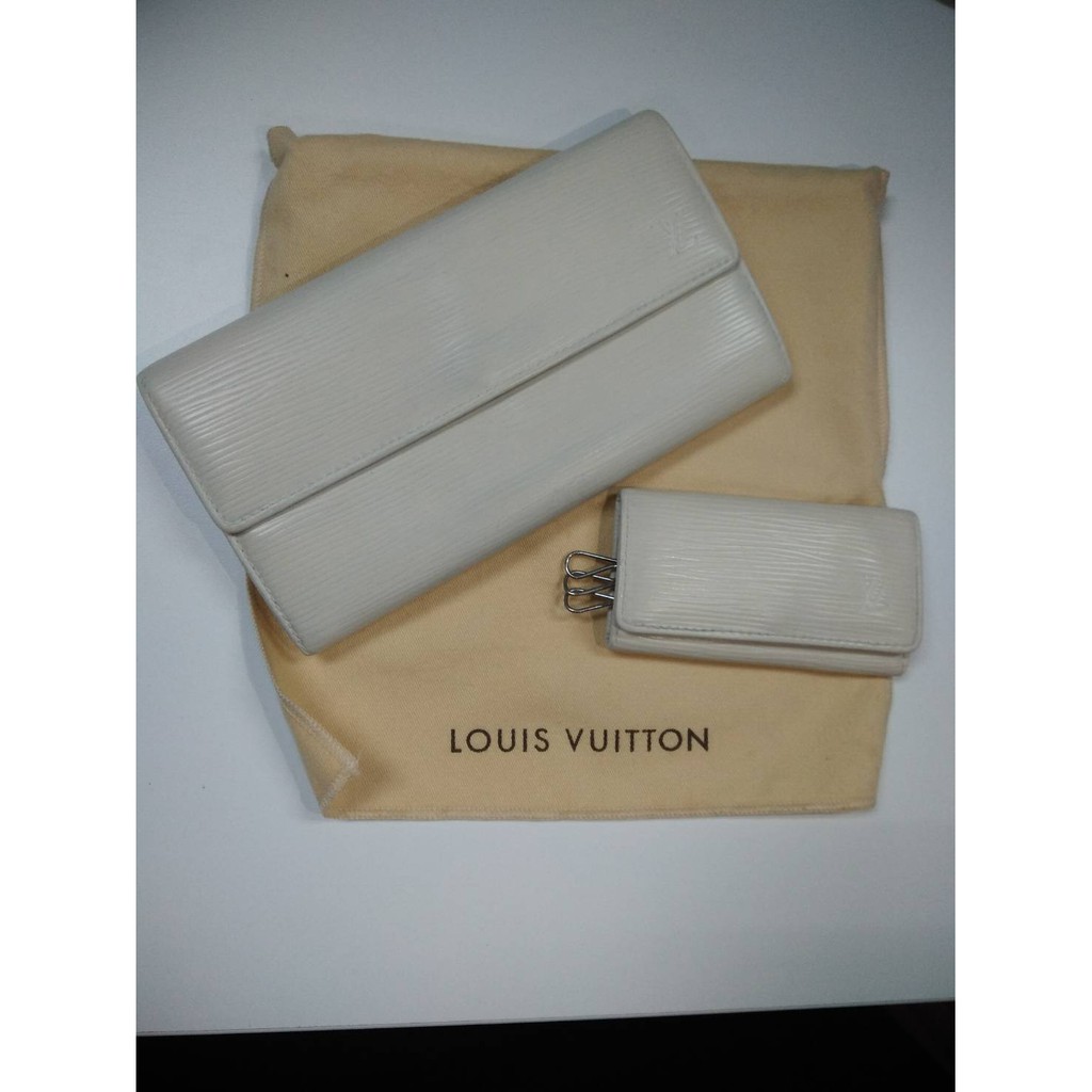 LV wallet and key chain กระเป๋าสตางค์พร้อมกระเป๋าพวงกุญแจ