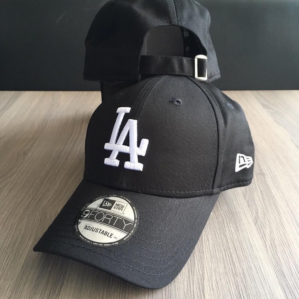 หมวก New Era รุ่น 9Forty adjustable ทีม LA Dodgers สีดำ ปักขาว