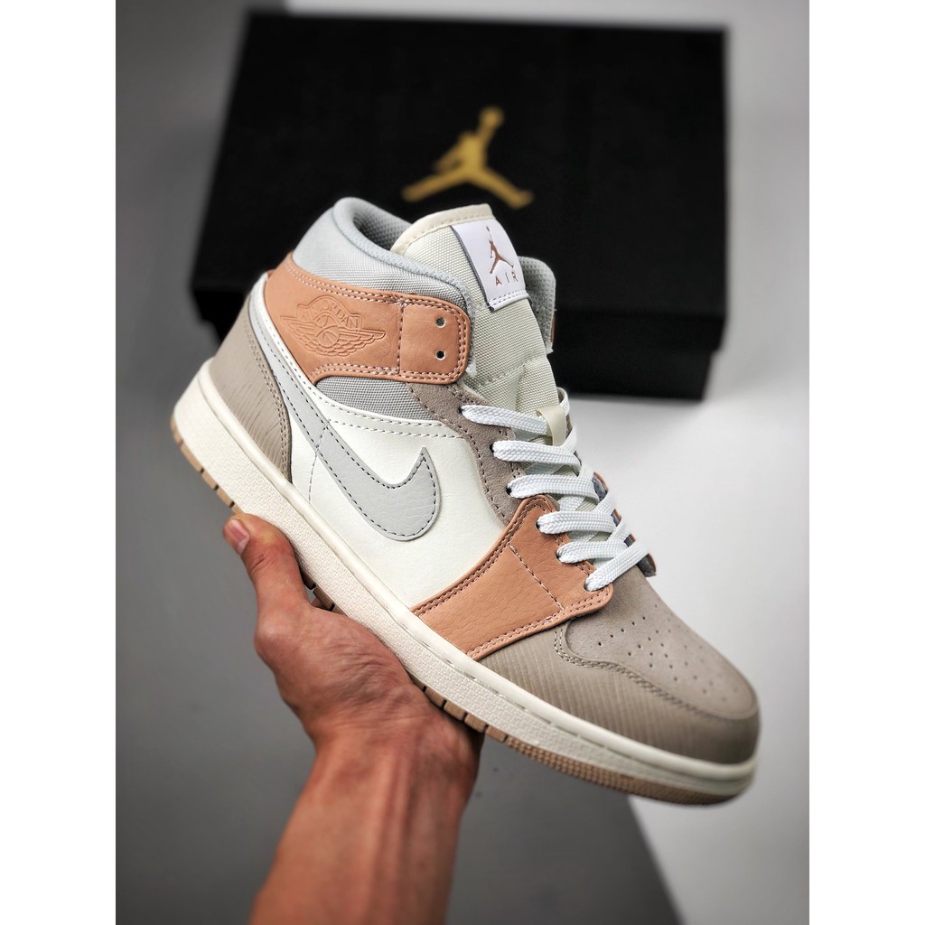 aj 1 mid milan