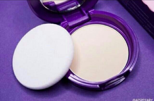 Srichand Translucent Compact Powder 4.5g ศรีจันทร์ แป้งพัฟอัดแข็ง  โปรแรง