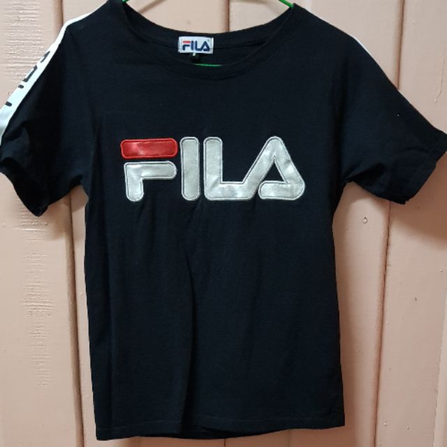 เสื้อยืด FILA สีดำ