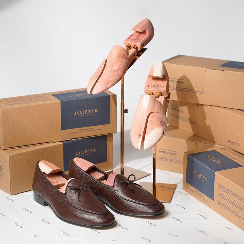 JULIETTA - ดันทรงรองเท้า Red Cedar Premium Shoe Tree made with Aromatic Redcedar from the USA.