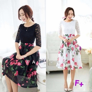 ราคา 280บาท  เดรสลายดอก ทรงจีบทวีส ผ้าชีฟองเนื้อหนา ลายใกล้เคียง พริ้วๆ ตัดต่อช่วงบนเป็นผ้าลูกไม้แขน