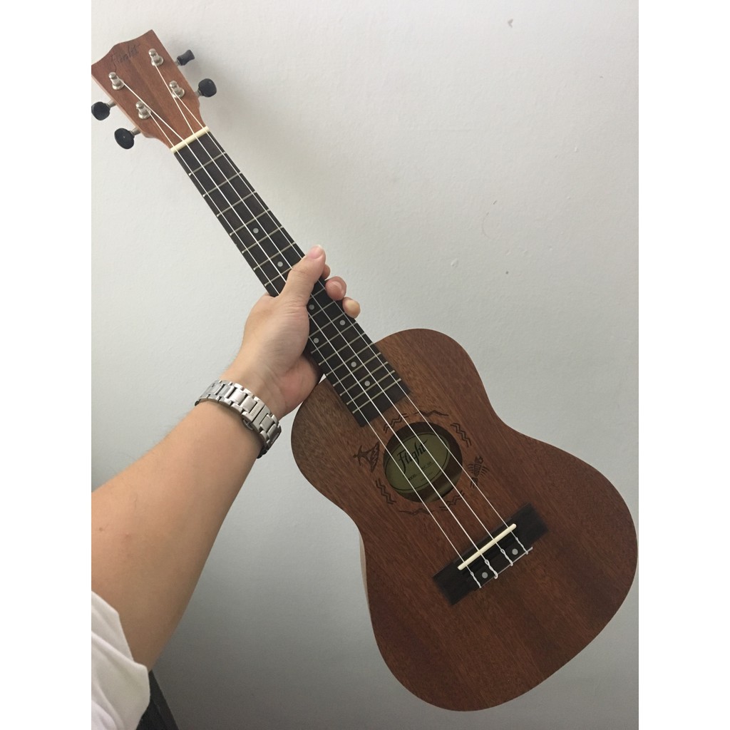 FLIGHT WOODEN CONCERT UKULELE