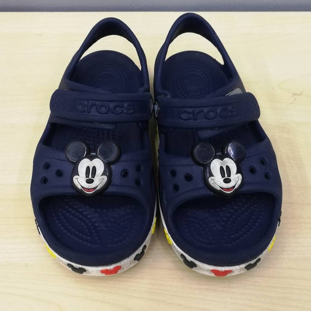 CROCS Crocband Fun Lab Disney Mickey Mouse Lights Clog รองเท้าลำลองเด็กผู้ชาย ของแท้ size 25.5 cm. (สินค้ามือสอง)