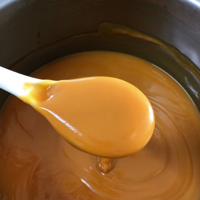 สังขยาไข่ไร้แป้ง และสังขยาใบเตย  (แบ่งขายแบบกิโล)