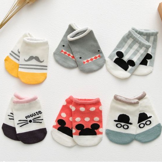 D240 สินค้าขายดี ถุงเท้าเด็ก ถุงเท้ามีกันลื่น ลายยอดนิยม