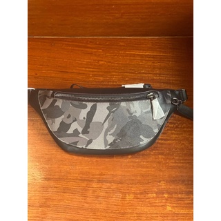 COACH WARREN BELT BAG WITH CAMO PRINT (COACH F76845)