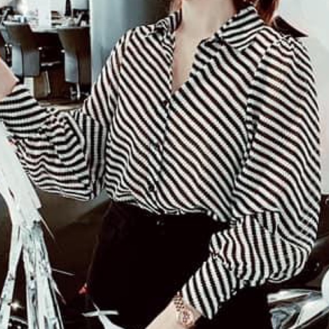 เชิ๊ตผ้าชีฟอง ป้าย Kwang🦌