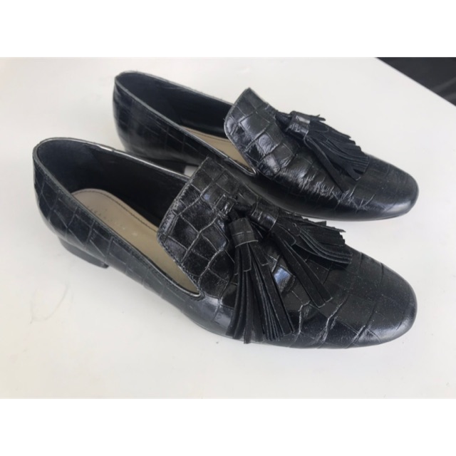 รองเท้า zara