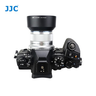 JJC LH-J40B เลนส์ฮูดสำหรับเลนส์ Olympus 45mm f1.8 สีดำ