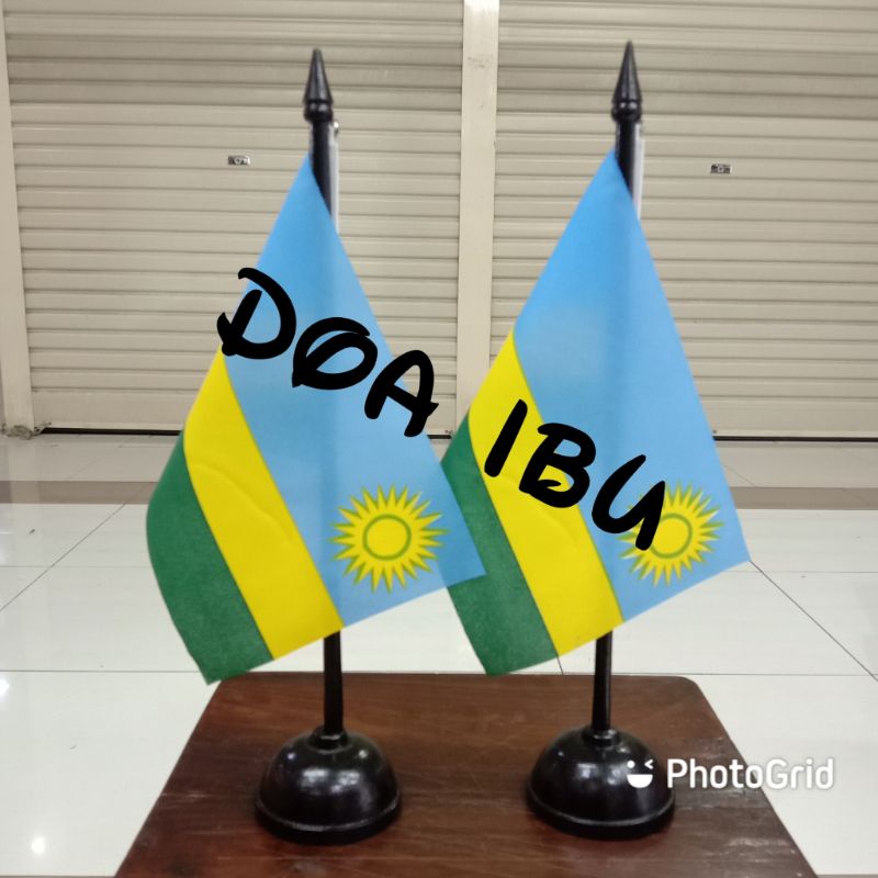 RWANDA เสาโต๊ะไม้+ธง