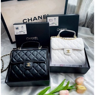 Chanel Handle With Chain~กระเป๋าชาแนลทรงสี่เหลี่ยม