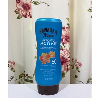 โลชั่นกันแดดเนื้อบางเบา Hawaiian Tropic Island Sport Sunscreen Lotion SPF50 ขนาด 236 มล.