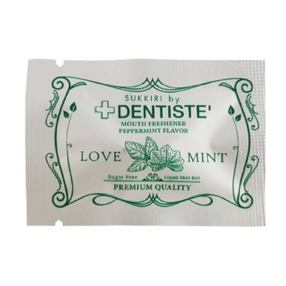 Dentiste Sukkiri Love Mint สุกกิริ บาย เดนทิสเต้ เม็ดอม กลิ้นเปปเหอร์มินต์ ลมหายใจหอมสดชื่น ขนาด 1 เม็ด 17311
