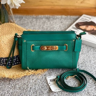 📌COACH SWAGGER WRISTLET IN PEBBLE LEATHER COACH F53032 LIGHTGOLD/GREEN 📌sze : 8" (L) x 5 1/2" (H) x 2" (W)