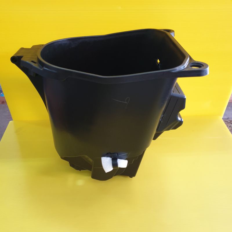 กล่องใส่ของ wave125 wave125r,s,wave125i(05)แท้honda 81250-ktm-950