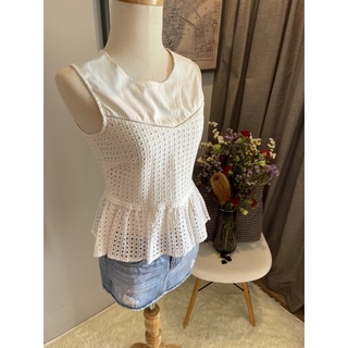 EP Zipped Back Peplum Top