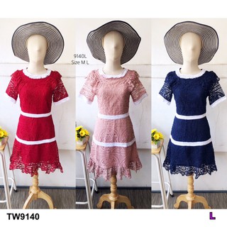 9140 Dress ชุดเดรสฉลุลูกไม้ทรงหรู คอ กับปลายแขนแต่งลายลูกไม้สีขาว