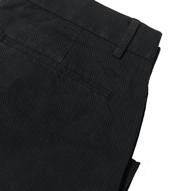 กางเกงขายาวผู้ชาย กางเกงวินเทจ สีดำ ลายทางอ่อนๆ ขนาด 33 นิ้ว ยี่ห้อ Dockers