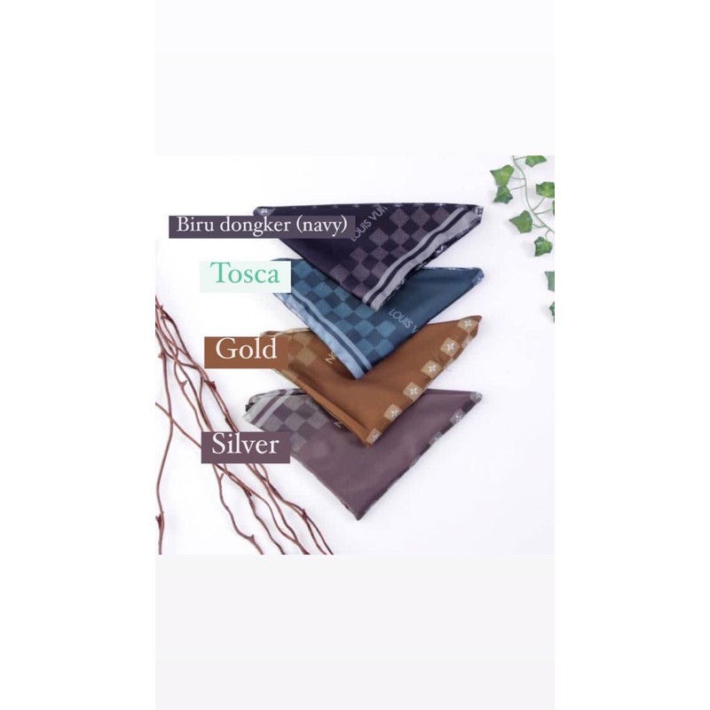 TRIANGLE HIJAB/SCARF ทํามาจากผู้ประกอบสูงสุดด้วย LV MOTIF