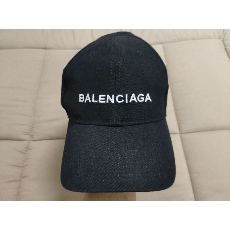หมวก Balenciaga size 58cm  มือสอง