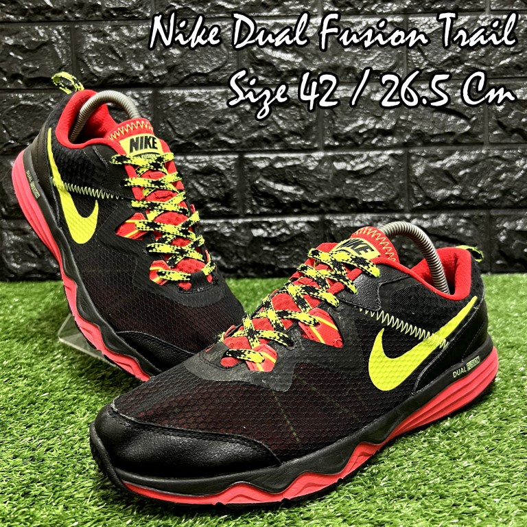Nike Dual Fusion Trail Size 42 / 26.5 Cm รองเท้าผ้าใบมือสอง คุณภาพดี ราคาสบายกระเป๋า