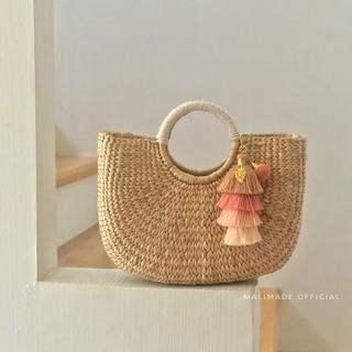 กระเป๋าสานผักตบชวารุ่น Halfmoon bag