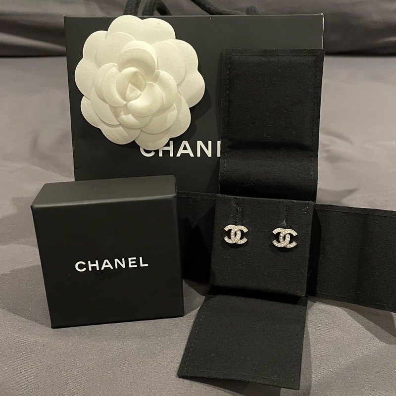 chanel earrings 1.3 cm. yr20