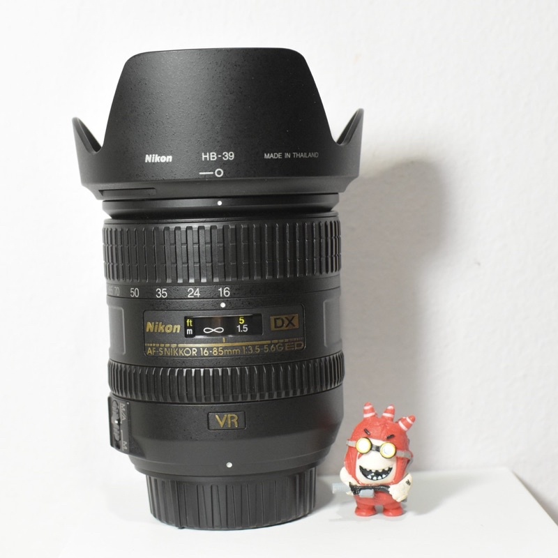 เลนส์ Nikon 16-85mm F3.5-5.6