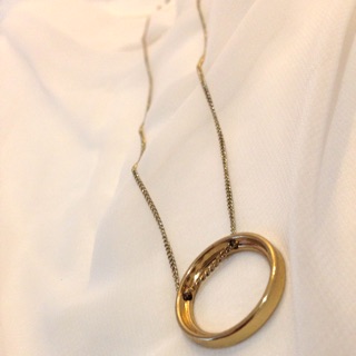 Necklace gold ring style