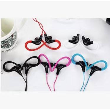 หูฟังโทรศัพท์มือถือแบบแขวนหู เสียงเบสสเตอริโอพร้อมไมโคโฟน หูฟัง3.5 ทั่วไป