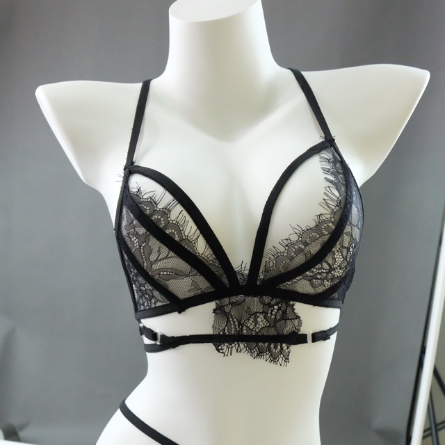 Sierra bralette และ undies set maqueen