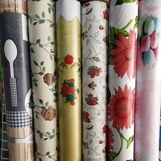 ผ้ายางปูโต๊ะ ลายสวยและน่ารัก หน้ากว้างประมาณ 140 ซม. ความยาว…