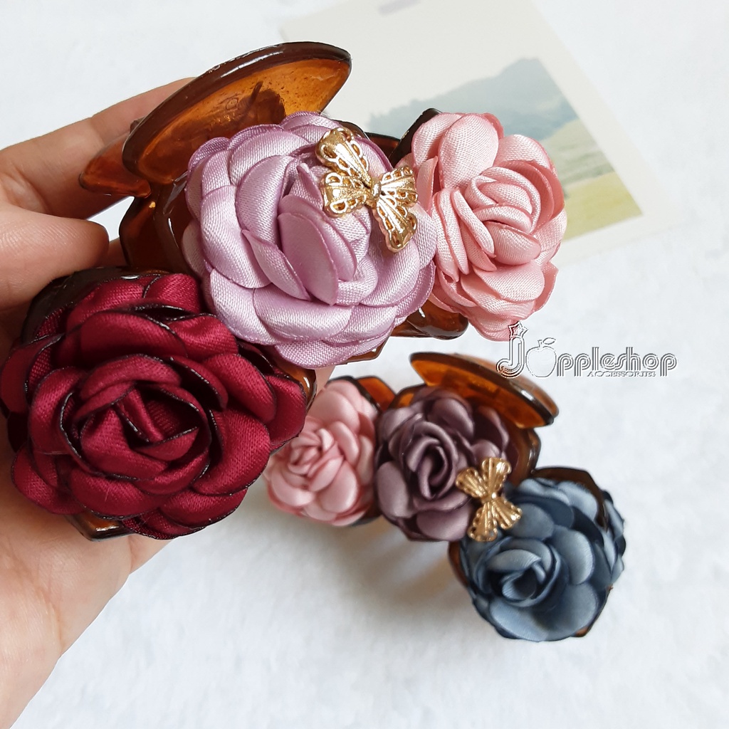 [N03] jappleshop กิ๊บรวบผม รุ่นดอกไม้สามสี คลิปรวมผมขนาดใหญ่ ดอกไม้สวยติดโบว์ทอง