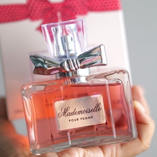 ราคาต่อขวด น้ำหอมผู้หญิง MADEMOISELLE POUR FEMME ขนาด 100 มล. กลิ่นหอมหวานสดชื่นของฟลอรัล สไตล์สาวทรงเสน่ห์ ขี้เล่น