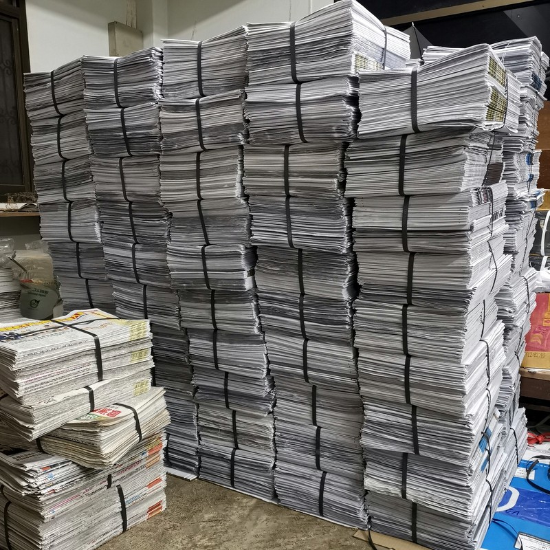 หนังสือพิมพ์เก่า กระดาษไม่หนาเกินไป  ยังไม่ผ่านการใช้งาน 10กิโลกรัม ใช้ห่อของ ผัก ผลไม้ ใช้ได้อเนกประสงค์